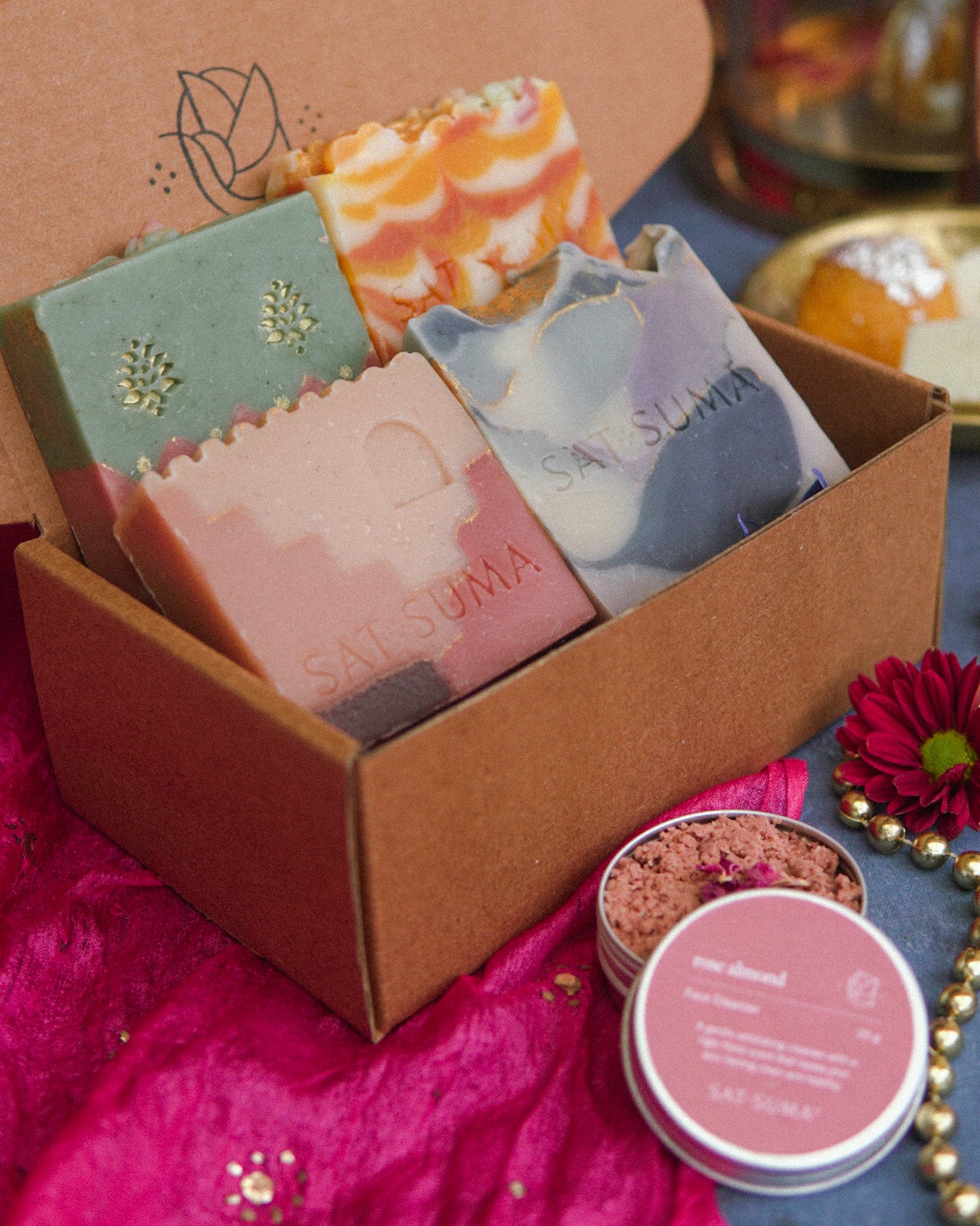 Festive Luxuries Gift Box ✨